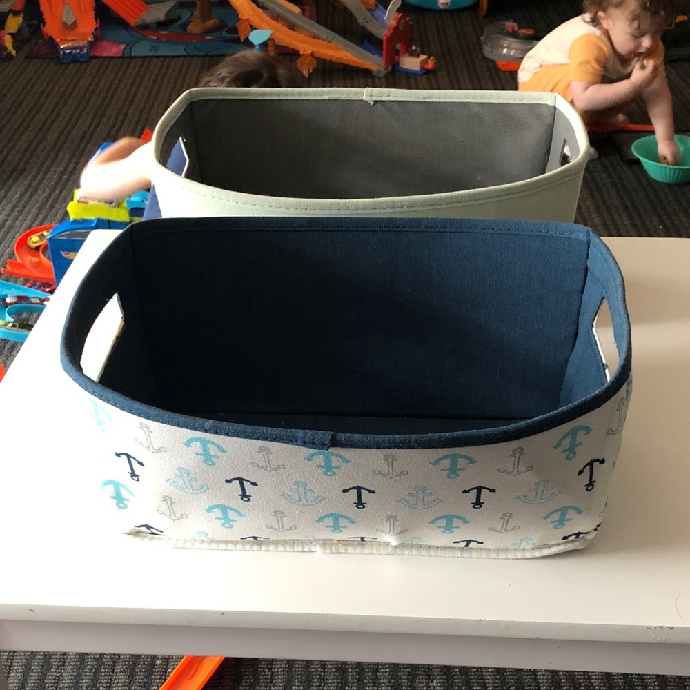 π Anchor Print & Plain Green Storage Bin Set - Picture 2 of 11